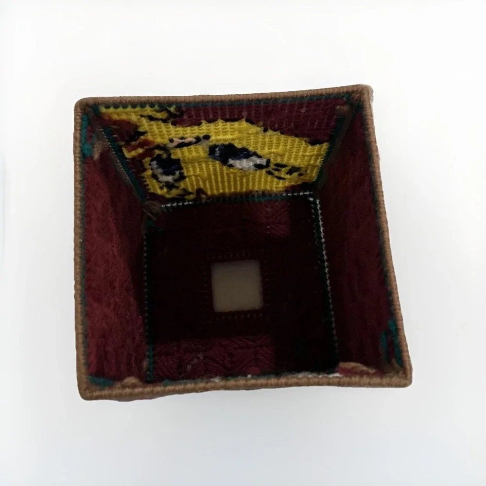 Tweety Bird Sylvester Looney Tunes Tissue Box‎ Cover OS Burgundy Vintage